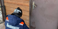 Дверь — на замок, жизнь — на волоске: как спасатели помогли пенсионеру в Можайском округе - Regions.Ru